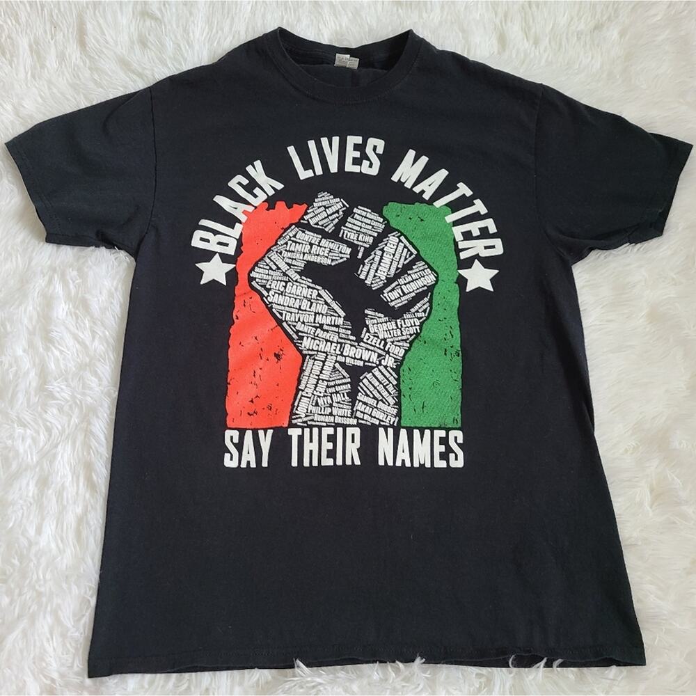 Black‎ Lives Matter Symbol Say Their Names Graphic Tee Medium